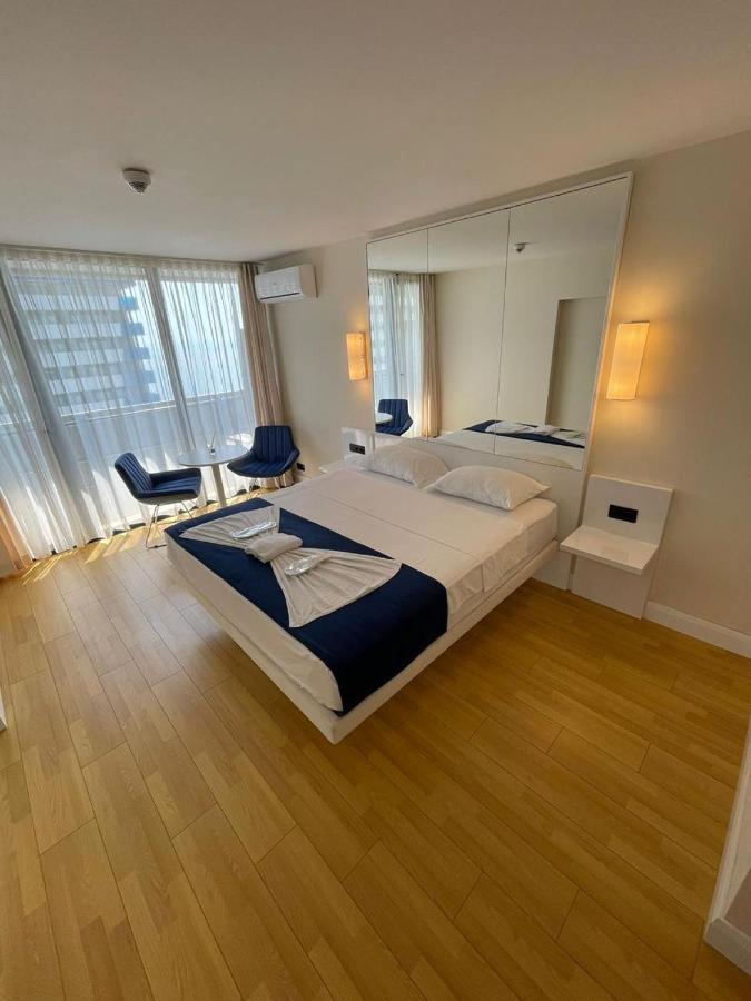 Orbi City Batumi Aparthotel Экстерьер фото