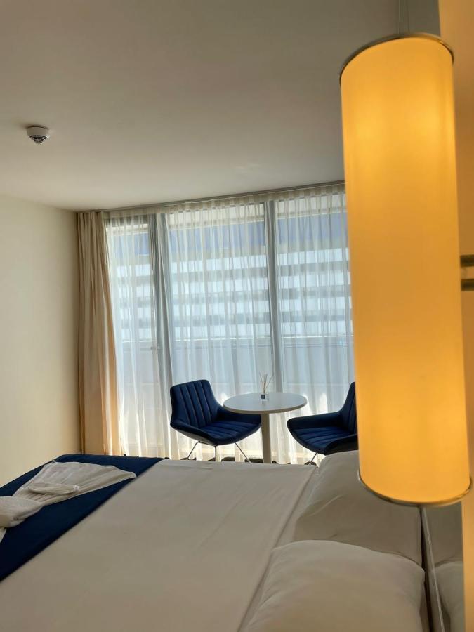 Orbi City Batumi Aparthotel Экстерьер фото