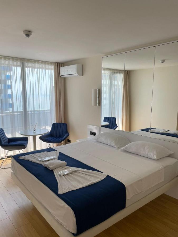 Orbi City Batumi Aparthotel Экстерьер фото