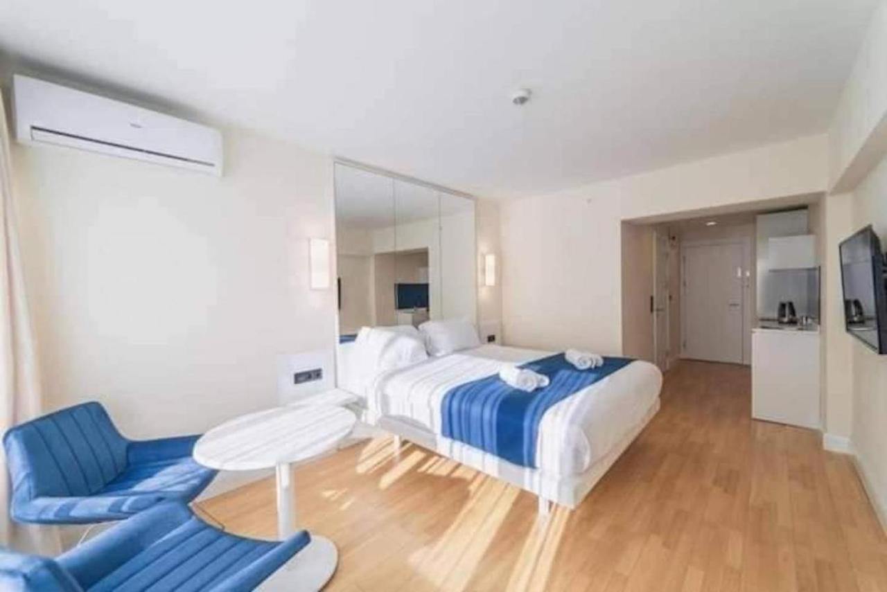 Orbi City Batumi Aparthotel Экстерьер фото