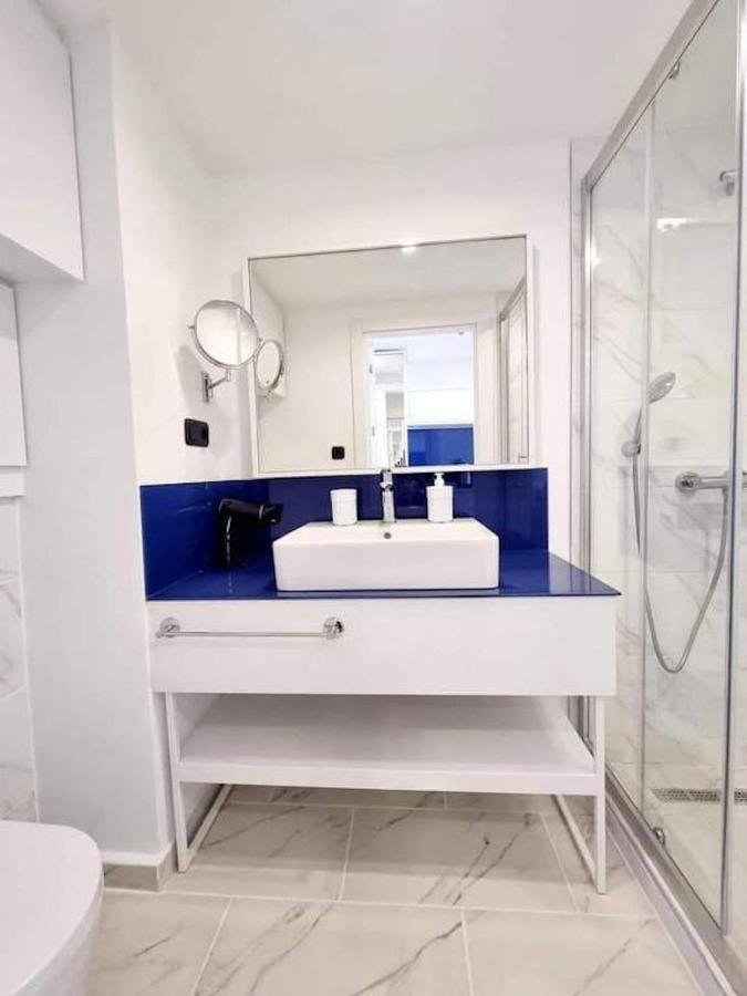 Orbi City Batumi Aparthotel Экстерьер фото
