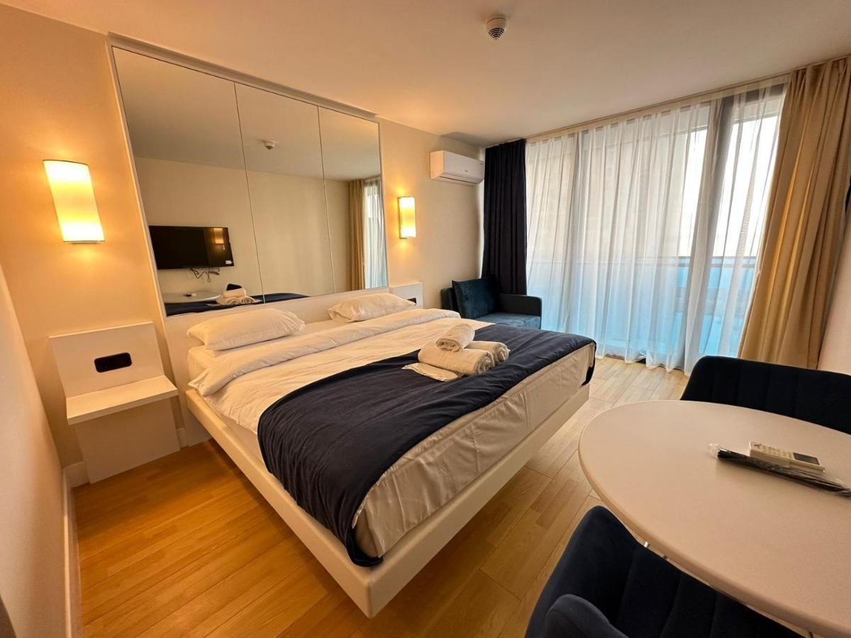 Orbi City Batumi Aparthotel Экстерьер фото